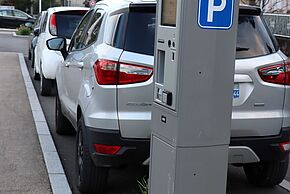 voiture en stationnement à La Baule-Escoublac 